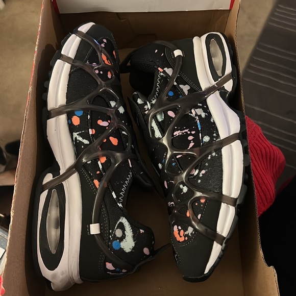 NEW Nike Air Kukini SE Paint Splatter Sneakers - Picture 8 of 8